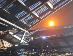 Cuaca Ekstrem Terjang Kampung Baru Balikpapan, Rangka Bangunan Ambruk Tewaskan Pedagang