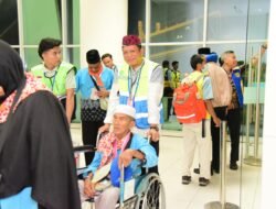 359 Calon Jemaah Haji Berangkat, Bandara SAMS Sepinggan Komitmen Berikan Layanan Terbaik 