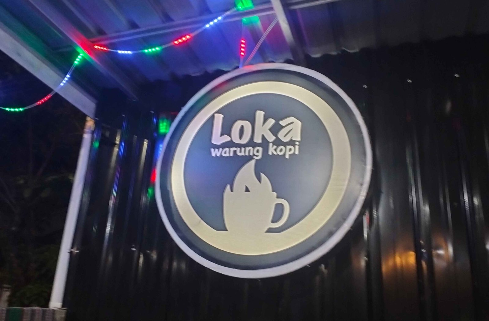 Kedai kopi Loka